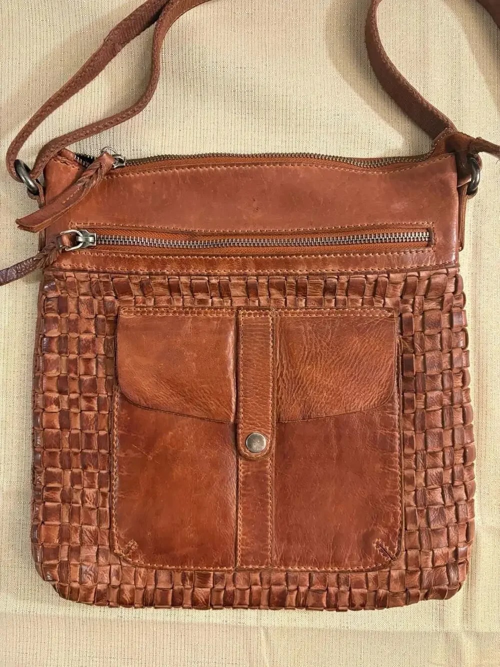 Vilenca Holland Leather Woven Crossbody Bag